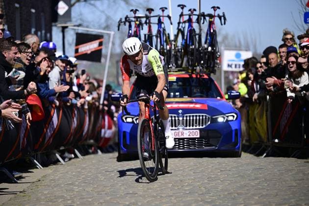 Ronde van Vlaanderen 2025 - Men Elite OUDENAARDE, BELGIUM - APRIL 06 : Petit Adrien (FRA) of Intermarche - Wanty pictured during the 109th edition of the Ronde van Vlaanderen, an UCI World Tour cycling race for Men Elite with start in Bruges and finish in Oudenaarde after 268,9 km on April 6, 2025 in Oudenaarde, Belgium, 06 04 2025 ( Motordriver Guy De Vuyst - Oudenaarde Belgium  Copyright: xNicoxVereeckenx
