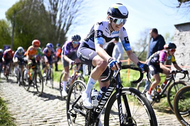 Brazilian Ana Vitoria Gouvea of Movistar Team pictured in action during the women s race of the Ronde van Vlaanderen Tour des Flandres Tour of Flanders one day cycling race, 168,8k with start and finish in Oudenaarde, Sunday 06 April 2025. JASPERxJACOBS  x119624238x