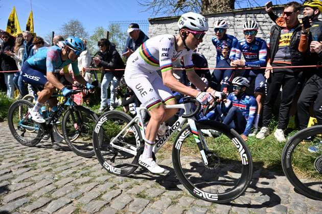 Ronde van Vlaanderen 2025 - Men Elite OUDENAARDE, BELGIUM - APRIL 06 : Pogacar Tadej (SLO) of UAE Team Emirates - XRG pictured during the 109th edition of the Ronde van Vlaanderen, an UCI World Tour cycling race for Men Elite with start in Bruges and finish in Oudenaarde after 268,9 km on April 6, 2025 in Oudenaarde, Belgium, 06 04 2025 ( Motor drive Guy De Vuyst - Oudenaarde Belgium  Copyright: xJanxDexMeuleneirx
