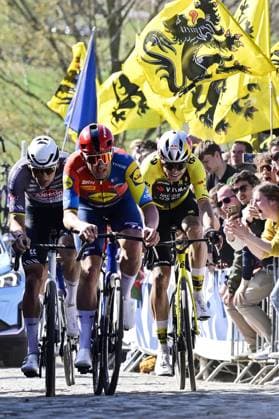 Dutch Mathieu van der Poel of Alpecin-Deceuninck, Danish Mads Pedersen of Lidl-Trek and Belgian Wout van Aert of Team Visma-Lease a Bike pictured in action during the men s race of the Ronde van Vlaanderen Tour des Flandres Tour of Flanders one day cycling race, 268,9km from Brugge to Oudenaarde, Sunday 06 April 2025. DIRKxWAEM  x119627915x