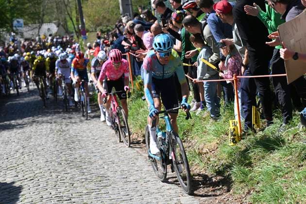 Ronde van Vlaanderen 2025 - Men Elite OUDENAARDE, BELGIUM - APRIL 06 : rider of XDS Astana Team pictured during the 109th edition of the Ronde van Vlaanderen, an UCI World Tour cycling race for Men Elite with start in Bruges and finish in Oudenaarde after 268,9 km on April 6, 2025 in Oudenaarde, Belgium, 06 04 2025 ( Motor drive Guy De Vuyst - Oudenaarde Belgium  Copyright: xDarioxBelingherix xPoolx