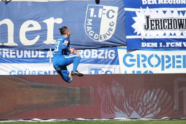 06.04.2025, xmohx, Fussball 2.Bundesliga, 1.FC Magdeburg - 1.FC Kaiserslautern v.l. Torjubel nach dem Tor zum celebrating the goal celebrate 1:0 durch Baris Atik (1.FC Magdeburg) (DFL DFB REGULATIONS PROHIBIT ANY USE OF PHOTOGRAPHS as IMAGE SEQUENCES and or QUASI-VIDEO) Magdeburg