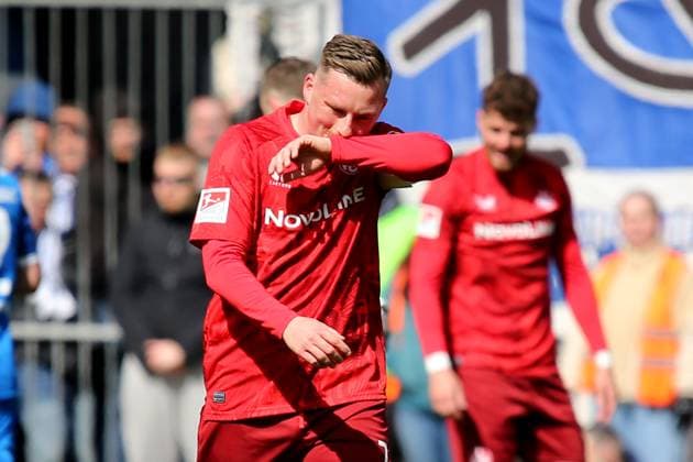 06.04.2025, xmohx, Fussball 2.Bundesliga, 1.FC Magdeburg - 1.FC Kaiserslautern v.l. Marlon Ritter (1. FC Kaiserslautern) Enttäuscht, traurig, frustriert (DFL DFB REGULATIONS PROHIBIT ANY USE OF PHOTOGRAPHS as IMAGE SEQUENCES and or QUASI-VIDEO) Magdeburg