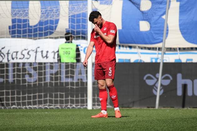 06.04.2025, xmohx, Fussball 2.Bundesliga, 1.FC Magdeburg - 1.FC Kaiserslautern v.l. Maximilian Bauer (1. FC Kaiserslautern) Enttäuscht, traurig, frustriert (DFL DFB REGULATIONS PROHIBIT ANY USE OF PHOTOGRAPHS as IMAGE SEQUENCES and or QUASI-VIDEO) Magdeburg