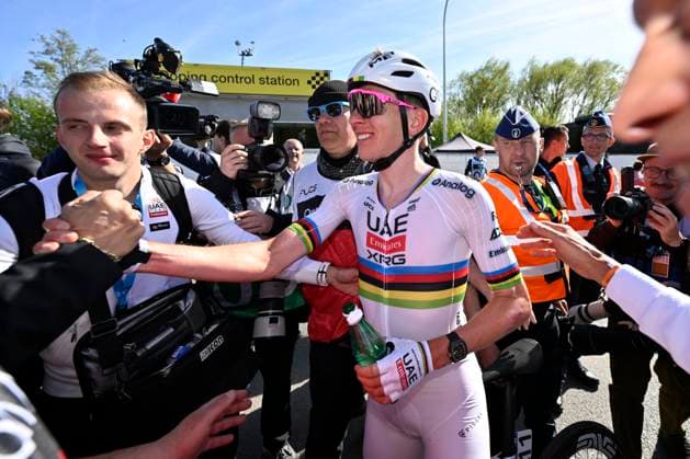 Ronde van Vlaanderen 2025 - Men Elite OUDENAARDE, BELGIUM - APRIL 06 : Pogacar Tadej (SLO) of UAE Team Emirates - XRG celebrates the victory during the 109th edition of the Ronde van Vlaanderen, an UCI World Tour cycling race for Men Elite with start in Bruges and finish in Oudenaarde after 268,9 km on April 6, 2025 in Oudenaarde, Belgium, 06 04 2025 ( Motor drive Guy De Vuyst - Oudenaarde Belgium  Copyright: xJanxDexMeuleneirx