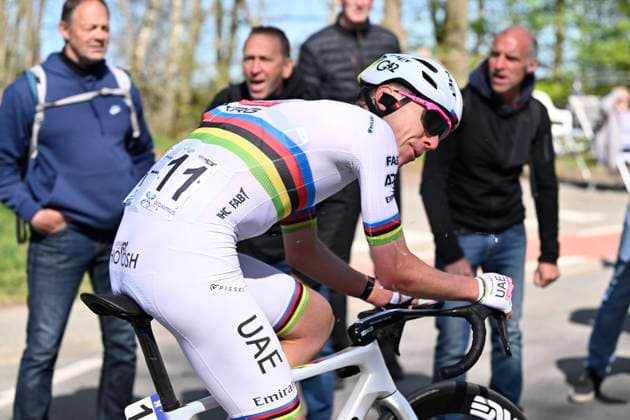 Ronde van Vlaanderen 2025 - Men Elite OUDENAARDE, BELGIUM - APRIL 06 : Pogacar Tadej (SLO) of UAE Team Emirates - XRG pictured during the 109th edition of the Ronde van Vlaanderen, an UCI World Tour cycling race for Men Elite with start in Bruges and finish in Oudenaarde after 268,9 km on April 6, 2025 in Oudenaarde, Belgium, 06 04 2025 ( Motor drive Guy De Vuyst - Oudenaarde Belgium  Copyright: xJanxDexMeuleneirx