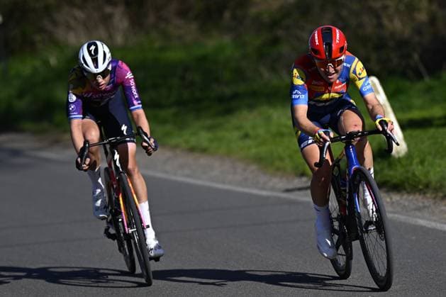 Dutch Mischa Bredewold of SD Worx-Protime and Australian Lauretta Hanson of Lidl-Trek pictured in action during the women s race of the Ronde van Vlaanderen Tour des Flandres Tour of Flanders one day cycling race, 168,8k with start and finish in Oudenaarde, Sunday 06 April 2025. JASPERxJACOBS  x119638922x