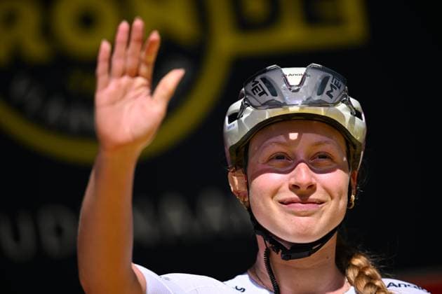 Ronde van Vlaanderen 2025 - Women Elite OUDENAARDE, BELGIUM - APRIL 06 : Backstedt Elynor of UAE Team ADQ pictured during the 22th edition of the Ronde van Vlaanderen for Women Elite, an UCI Women s World Tour cycling race organized by Flanders Classics with start and finish in Oudenaarde after 168,8 km on April 6, 2025 in Oudenaarde, Belgium, 06 04 2025 Oudenaarde Belgium  Copyright: xTomasxSiskx