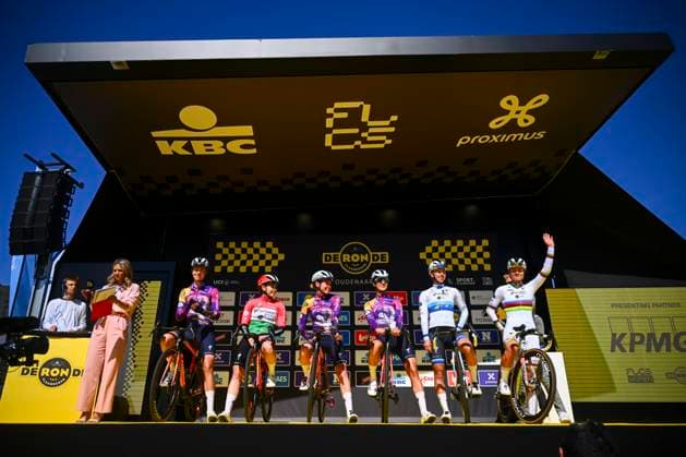 Ronde van Vlaanderen 2025 - Women Elite OUDENAARDE, BELGIUM - APRIL 06 : Kopecky Lotte of Team SD Worx - Protime and her team on stage before the start of the race pictured during the 22th edition of the Ronde van Vlaanderen for Women Elite, an UCI Women s World Tour cycling race organized by Flanders Classics with start and finish in Oudenaarde after 168,8 km on April 6, 2025 in Oudenaarde, Belgium, 06 04 2025 Oudenaarde Belgium  Copyright: xGregoryxVanxGansenx