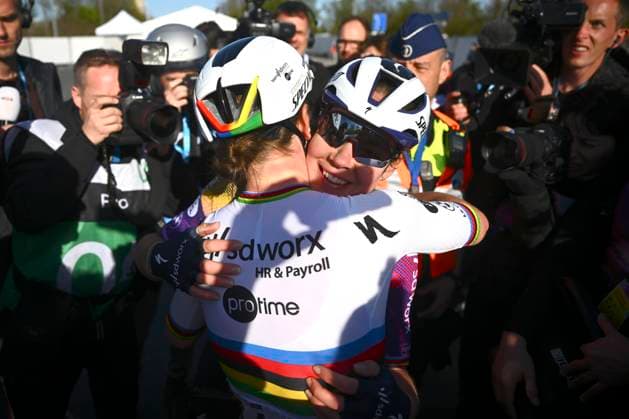 Ronde van Vlaanderen 2025 - Women Elite OUDENAARDE, BELGIUM - APRIL 06 : Kopecky Lotte (BEL) of Team SD Worx - Protime celebrates the victory during the 22th edition of the Ronde van Vlaanderen for Women Elite, an UCI Women s World Tour cycling race organized by Flanders Classics with start and finish in Oudenaarde after 168,8 km on April 6, 2025 in Oudenaarde, Belgium, 06 04 2025 Oudenaarde Belgium  Copyright: xGregoryxVanxGansenx