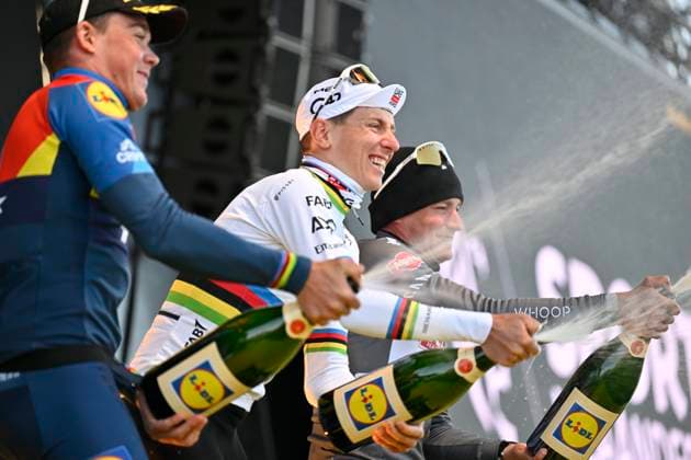 Ronde van Vlaanderen 2025 - Men Elite OUDENAARDE, BELGIUM - APRIL 06 : Pogacar Tadej (SLO) of UAE Team Emirates - XRG and Van Der Poel Mathieu (NED) of Alpecin-Deceuninck and Van Der Poel Mathieu (NED) of Alpecin - Deceuninck pictured during the podium ceremony of the 109th edition of the Ronde van Vlaanderen, an UCI World Tour cycling race for Men Elite with start in Bruges and finish in Oudenaarde after 268,9 km on April 6, 2025 in Oudenaarde, Belgium, 06 04 2025 ( Motor drive Guy De Vuyst - Oudenaarde Belgium  Copyright: xGregoryxVanxGansenx