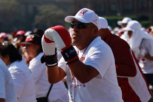 April 6, 2025, Mexico City, Ciudad de Mexico, Mexico: A man takes part during the National Boxing Class at main square Zocalo. on April 6, 2025 in Mexico City, Mexico. Mexico City Mexico - ZUMAe321 20250406_zsa_e321_020 Copyright: xCarlosxSantiagox