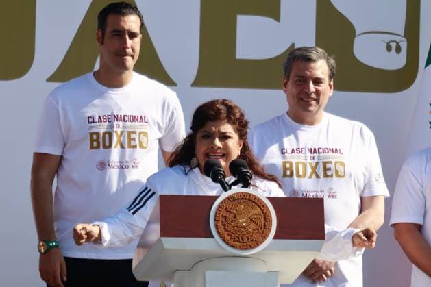 April 6, 2025, Mexico City, Ciudad de Mexico, Mexico: Mexico City Head of Government, Clara Brugada speaks during the National Boxing Class at main square Zocalo. on April 6, 2025 in Mexico City, Mexico. Mexico City Mexico - ZUMAe321 20250406_zsa_e321_025 Copyright: xCarlosxSantiagox