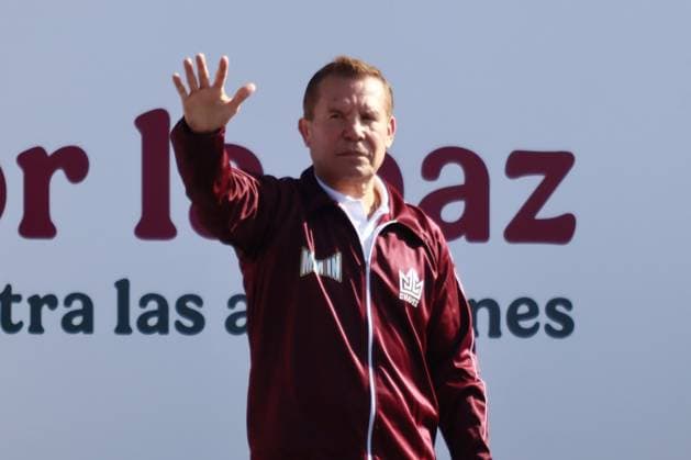 April 6, 2025, Mexico City, Ciudad de Mexico, Mexico: Boxing legend, Julio Cesar Chavez during the National Boxing Class at main square Zocalo. on April 6, 2025 in Mexico City, Mexico. Mexico City Mexico - ZUMAe321 20250406_zsa_e321_044 Copyright: xCarlosxSantiagox