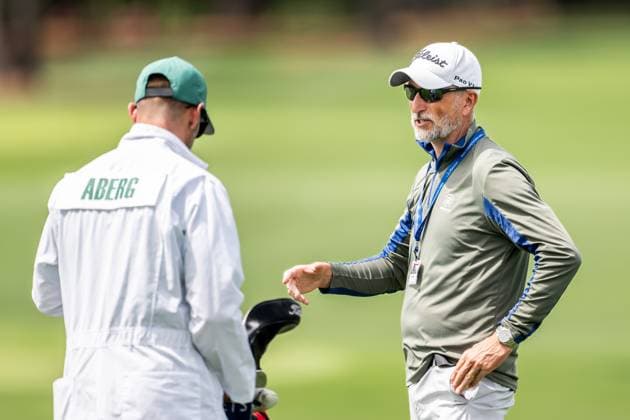 250406 Caddie Joe Skovron and coach Hans Larsson of Ludvig Aberg of Sweden (not pictured) during a practice at the range prior to the 2025 Masters Golf Tournament on April 6, 2025 in Augusta. Photo: Petter Arvidson BILDBYRAN kod PA PA1003 golf masters bbeng the masters augusta sverige Copyright: PETTERxARVIDSON BB250406PA027