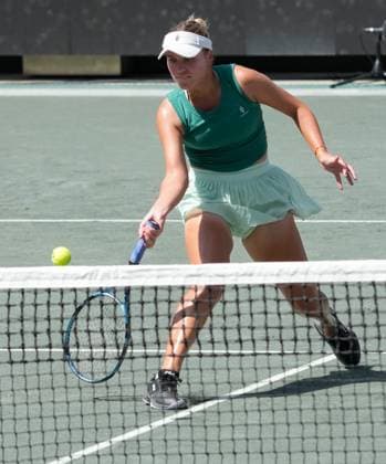 TENNIS 2025: Credit One Charleston Open APRIL 06 April 6, 2025: Sofia Kenin (USA) loses to Jessica Pegula (USA) 6-3, 7-5 at the Credit One Charleston Open being played at Credit One Staduim in Charleston, South Carolina, {USA} Ã‚ÂLeslie Billman Tennisclix (Credit Image: Â Leslie Billman Cal Media) Charleston South Carolina USA EDITORIAL USE ONLY Copyright: xx ZUMA-20250406_zma_c04_084.jpg LesliexBillmanx csmphotothree373653