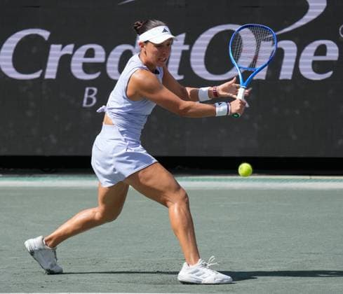 TENNIS 2025: Credit One Charleston Open APRIL 06 April 6, 2025: Jessica Pegula (USA) defeated Sofia Kenin (USA) 6-3, 7-5 at the Credit One Charleston Open being played at Credit One Staduim in Charleston, South Carolina USA ÂLeslie Billman Tennisclix (Credit Image: Leslie Billman Cal Media) Charleston South Carolina USA EDITORIAL USE ONLY Copyright: xx ZUMA-20250406_zma_c04_088.jpg LesliexBillmanx csmphotothree373683
