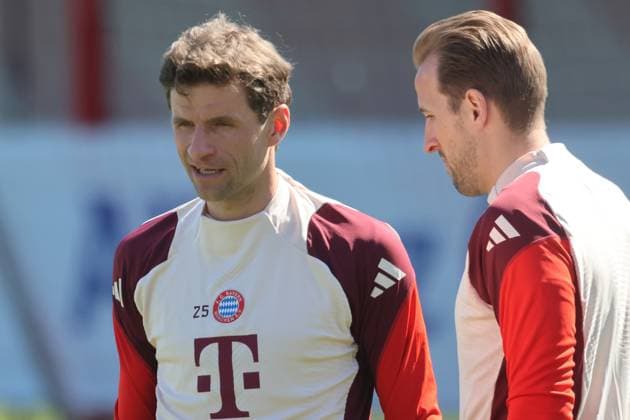 25 Thomas Müller (li.) und 9 Harry Kane, Portraet, Portrait, Fussball Abschlusstraining - FC Bayern München vs. Inter Mailand, vor Hinspiel im Viertelfinale der diesjährigen UEFA Champions League-Saison 07.04.2025 Trainingsgelände, Säbenerstr. FOTO: Mladen Lackovic LakoPress