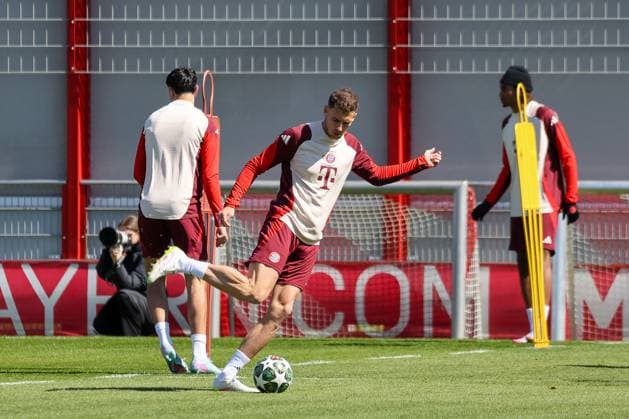 Leon Goretzka (FC Bayern Muenchen, 08) mit Ball, GER, Abschlusstraining, FC Bayern Muenchen, Fussball, UEFA Champions League, Viertelfinale Hinspiel, Saison 2024 2025, 07.04.2025, GER, Abschlusstraining, FC Bayern Muenchen, Fussball, UEFA Champions League, Viertelfinale Hinspiel, Saison 2024 2025, 07.04.2025 Muenchen Copyright: xEibner-Pressefoto JennixMaulx EP_JML