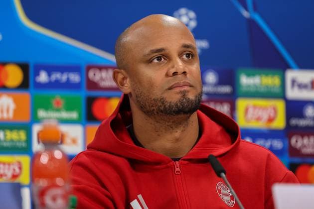 Vincent Kompany (FC Bayern Muenchen, Cheftrainer) bei der Pressekonferenz, GER, Internationale Pressekonferenz, FC Bayern Muenchen, Fussball, UEFA Champions League, Viertelfinale Hinspiel, Saison 2024 2025, 07.04.2025, GER, Internationale Pressekonferenz, FC Bayern Muenchen, Fussball, UEFA Champions League, Viertelfinale Hinspiel, Saison 2024 2025, 07.04.2025 Muenchen Copyright: xEibner-Pressefoto JennixMaulx EP_JML