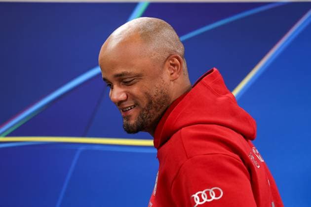 Vincent Kompany (FC Bayern Muenchen, Cheftrainer) bei der Pressekonferenz, GER, Internationale Pressekonferenz, FC Bayern Muenchen, Fussball, UEFA Champions League, Viertelfinale Hinspiel, Saison 2024 2025, 07.04.2025, GER, Internationale Pressekonferenz, FC Bayern Muenchen, Fussball, UEFA Champions League, Viertelfinale Hinspiel, Saison 2024 2025, 07.04.2025 Muenchen Copyright: xEibner-Pressefoto JennixMaulx EP_JML