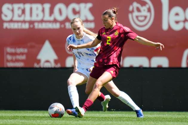 Germany v Norway - Women s Under23 Tournament Final Carlotta Wamser of Germany and Eintracht Frankfurtand Oda Johansen of Norway and SK Kvinner compete for the ball during the Women s Under23 Tournament Final between Germany Women s U23 and Norway Women s U23 at Estadio Enrique Roca on April 7, 2025 in Murcia, Spain. Murcia Spain  Copyright: xJosexBretonx originalFilename:bretonhernandez-germanyv250407_npZPQ.jpg