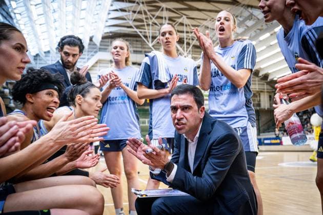 Basketball Berlin 07.04.2025 Saison 2024 2025 Toyota Damen Basketball Bundesliga 1. Bundesliga Playoffs Halbfinale Spiel 2 Alba Berlin - Saarlouis Royals Cristo Cabrera (Alba, Trainer)