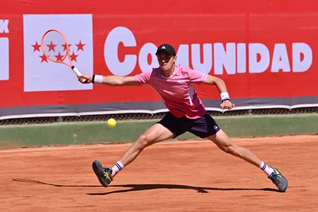 April 7, 2025, Madrid, Madrid, Spain: ZSOMBOR PIROS (HUN) playing the tennis match of the ATP, Tennis Herren Challenger 100 Open Comunidad de Madrid, at the Club de Campo Villa de Madrid on April 7, 2025. Madrid Spain - ZUMAc312 20250407_zsp_c312_190 Copyright: xOscarxManuelxSanchezx
