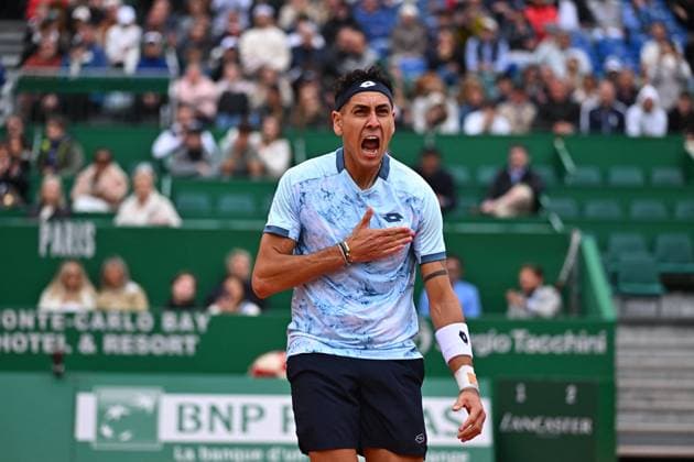 Monaco Tennis Rolex Masters - Monaco Alejandro Tabilo (CHI) during his first round match at the Tennis Monaco Rolex Masters in Monte Carlo, on April, 7, 2025. Photo by Corinne Dubreuil ABACAPRESS.COM Monaco Monaco  Copyright: xDubreuilxCorinne ABACAx