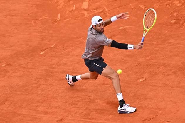 Monaco Tennis Rolex Masters - Monaco Matteo Berrettini (ITA) during his first round match at the Tennis Monaco Rolex Masters in Monte Carlo, on April, 7, 2025. Photo by Corinne Dubreuil ABACAPRESS.COM Monaco Monaco  Copyright: xDubreuilxCorinne ABACAx