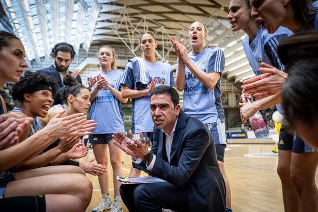 Basketball Berlin 07.04.2025 Saison 2024 2025 Toyota Damen Basketball Bundesliga Playoff Halbfinale Spiel 2 Alba Berlin - Saarlouis Royals Cristo Cabrera (Alba, Trainer)