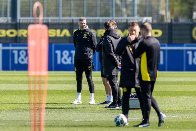 08.04.2025, Abschlusstraining zum UEFA Champions League Spiel zwischen FC Barcelona, Barca und Borussia Dortmund, Athletiktrainer Mathias Kolodziej (Borussia Dortmund), Dortmund Trainingsgelände Borussia Dortmund NRW Deutschland xRHR-FOTO DEx Copyright: DennisxEwert RHR-FOTOx RHR-FOTO DE