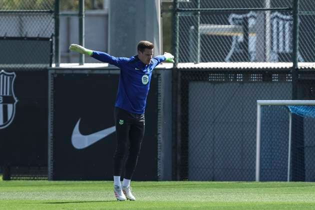 April 8, 2025, Sant Joan Despi, Barcelona, SPAIN: Marc-Andre ter Stegen during the training day of FC Barcelona, Barca ahead UEFA Champions League, football match against Borussia Dortmund at Ciudad Esportiva Joan Gamper on April 08, 2025 in Sant Joan Despi, Barcelona, Spain. Sant Joan Despi SPAIN - ZUMAa181 20250408_zaa_a181_005 Copyright: xJavierxBorregox