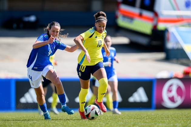250408 Martina Cocino of Italy and Felicia Schröder of Sweden during the UEFA Women s Under-19 EURO Qualifier, EM, Europameisterschaft football match between Italy and Sweden on April 8, 2025 in Forli. Photo: Cristiano Mazzi BILDBYRAN kod XY XY0057 fotboll football soccer fotball f19 landslag em-kval euro qualifier italy sverige sweden dam bbeng Copyright: CRISTIANOxMAZZI BB250408BB396