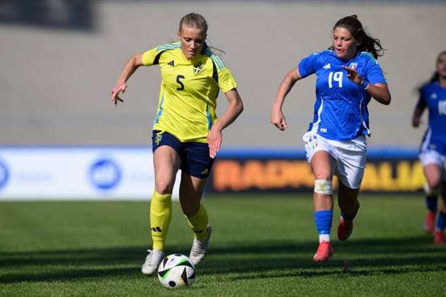 250408 Smilla Holmberg of Sweden during the UEFA Women s Under-19 EURO Qualifier, EM, Europameisterschaft football match between Italy and Sweden on April 8, 2025 in Forli. Photo: Cristiano Mazzi BILDBYRAN kod XY XY0057 fotboll football soccer fotball f19 landslag em-kval euro qualifier italy sverige sweden dam bbeng Copyright: CRISTIANOxMAZZI BB250408BB547