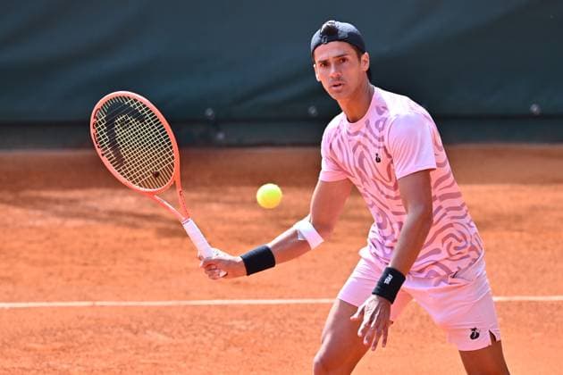 Atkinson Monza Open 2025 Federico Coria of Argentina participates in the ATP, Tennis Herren Challenger Atkinson Monza Open 2025 at Villa Reale Tennis in Monza, Italy, on April 8, 2023. Monza Italy  Copyright: xMichelexMaravigliax originalFilename:maraviglia-tennisat250408_np5AA.jpg
