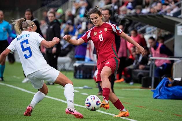 Emma Koivisto of Finland and Viktoria Szabo of Hungary during the UEFA WomenÂ s Nations League match between Finland and Hungary at the Tammela Stadion on 8th April 2025 in Tampere, Finland. (Kalle Parkkinen Newspix24)  Copyright: xKALLExPARKKINENx _KP958611