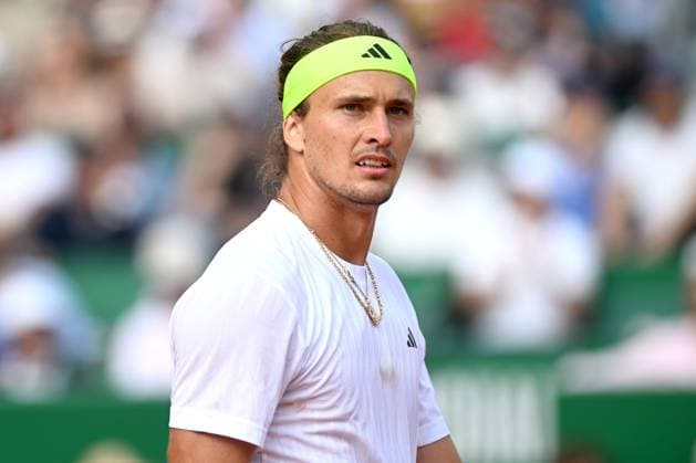 ALEXANDER ZVEREV, Germania, Monte Carlo Masters 2025, Berrettini vs Zverev, 6-2 3-6 5-7 , 08-04-2025, Azione, Action, Single shot, Close up TENNIS MONTE CARLO MASTERS 2025