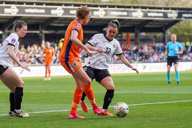 UEFA Women s Nations League 2024 2025, Liga A, Gruppe 1 - 08.04.2025, Spieltag 4 - Österreich vs. Niederlande - CASHPOINT Arena (Altach, Österreich); Wieke Kaptein (Niederlande), Laura Wienroither (Österreich) Copyright: xLukaxKolanovicx