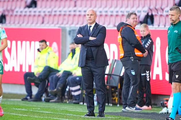 UEFA Women s Nations League: Denmark - Italy Italys coach Andrea Soncin during the UEFA Women s Nations League match between Denmark and Italy at MCH Arena in Herning on Tuesday, April 8, 2025. (Photo: Bo Amstrup Scanpix 2025) , Herning Denmark Copyright: BoxAmstrupx spdk20250408-181255-L