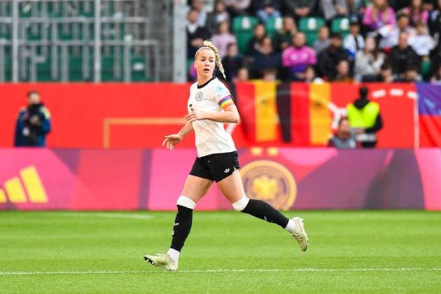 Fußball I Frauen I Saison 2024-2025 I Länderspiel I Deutschland - Schottland I 08.04.2025 Giulia Gwinn (7, Deutschland) Freisteller, Nahaufnahme, Porträt, Portrait, Einzelfoto, Einzelbild, Körper Wolfsburg Volkswagen Arena Niedersachsen Deutschland Copyright: xLobeca InesxHähnelx