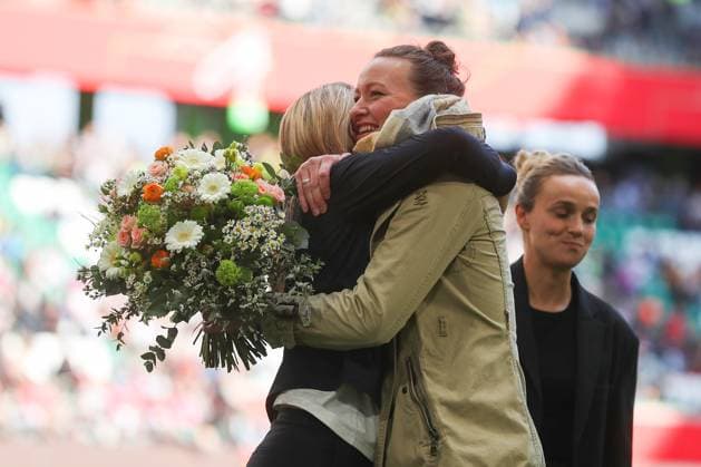 Deutschland - Schottland, DFB Frauen Wolfsburg, 08.04.2025, Fussball, UEFA Women s Nations League 2025, Deutschland - Schottland, Verabschiedung von Almuth Schult und Lina Magull Wolfsburg