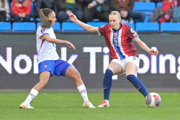 Womens National League 2025 Norway France Oslo 20250408 Norways Karina Saevik during the Womens National League football match between Norway and France at Ullevaal Stadium Photo Annika Byrde NTB Oslo Norway EDITORIAL USE ONLY RESTRICTED USE FOR BETTING COMPANIES  Copyright: xAnnikaxByrdex xNTBx