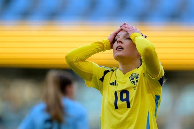 250408 Johanna Rytting Kaneryd of Sweden looks dejected during the UEFA Women s Nations League football match between Sweden and Wales on April 8, 2025 in Gothenburg. Photo: Mathias Bergeld BILDBYRAN kod MB MI0812 fotboll football soccer fotball nations league uefa womens nations league sverige sweden wales dam bbeng depp Copyright: MATHIASxBERGELD BB250408MB036