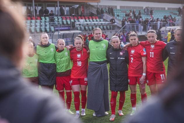 Fußball, Frauen, Nations League, Bosnien-Herzegowina - Polen 08.04.2025 ZENICA, BOSNIA I HERZEGOWINA PILKA NOZNA KOBIET ( WOMEN S FOOTBALL) LIGA NARODOW UEFA KOBIET ( NATION S WOMENS UEFA LEAGUE 2025 ) MECZ BOSNIA I HERZEGOWINA - POLSKA ( BOSNA AND HERZEGOVINA - POLAND ) NZ WERONIKA ZAWISTOWSKA, OLIWIA WOS, EWELINA KAMCZYK, MARTYNA WIANKOWSKA FOTO LUKASZ GROCHALA CYFRASPORT NEWSPIX.PL --- Newspix.pl  20250408CSLG0341