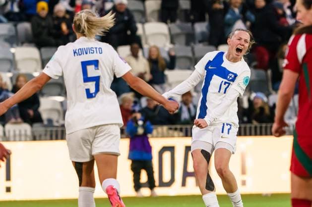 Sanni Franssi (R) of Finland celebrates scoring the team s third goal during the Women s UEFA Nations League Group B3 football match between Finland and Hungary in Tampere, Finland, on April 8, 2025, Emma Koivisto (5) joins the celebration. Tampere TAMMELAN STADION PIRKANMAA Finland LKFTVX20250408203801HOBS  Copyright: xMikaxKylmäniemix LKFTVX20250408203801HOBS