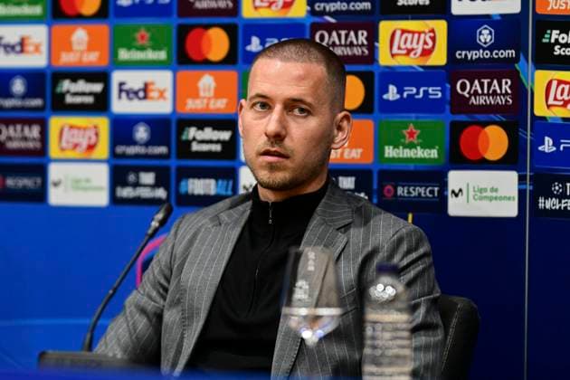 Waldemar Anton 3 (Borussia Dortmund), Pressekonferenz vor FC Barcelona, Barca vs. Borussia Dortmund, Fussball, Champions League, Achtelfinale, 08.04.2025 Barcelona Katalonien Spanien