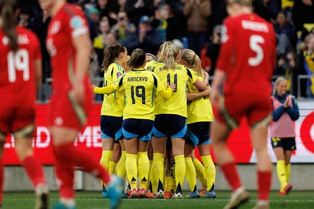 250408 Players of Sweden celebrate the 1-0 goal by Magdalena Eriksson during the UEFA Women s Nations League football match between Sweden and Wales on April 8, 2025 in Gothenburg. Photo: Michael Erichsen BILDBYRAN COP 89 MI0812 fotboll football soccer fotball nations league uefa womens nations league sverige sweden wales dam bbeng jubel Copyright: MICHAELxERICHSEN BB250408MI038