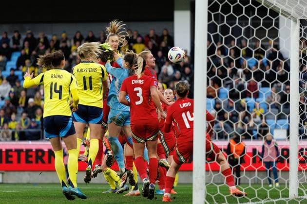 250408 Magdalena Eriksson of Sweden scores the 1-0 goal during the UEFA Women s Nations League football match between Sweden and Wales on April 8, 2025 in Gothenburg. Photo: Michael Erichsen BILDBYRAN COP 89 MI0812 fotboll football soccer fotball nations league uefa womens nations league sverige sweden wales dam bbeng Copyright: MICHAELxERICHSEN BB250408MI040