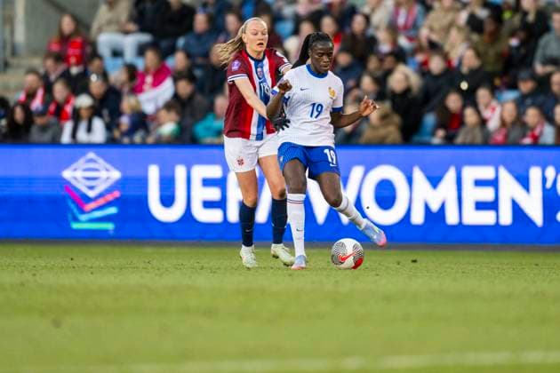 National Football League 2025 Norway France Oslo 20250408 Norways Frida Maanum and Frances Griedge Mbock Bathy during the national football match between Norway and France at Ullevaal Stadium Photo Annika Byrde NTB Oslo Norway EDITORIAL USE ONLY RESTRICTED USE FOR BETTING COMPANIES  Copyright: xAnnikaxByrdex